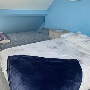 Top Of House Double Room With Free Parking In York Homestay
